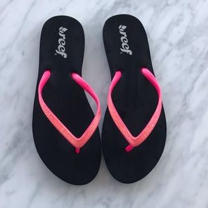 Reef Stargazer pink sparkle / glitter flip flops